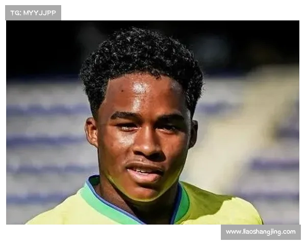 恩德里克新赛季正式加盟皇家马德里 穿上象征荣耀的9号球衣 恩德里克新赛季正式加盟皇家马德里 穿上象征荣耀的9号球衣