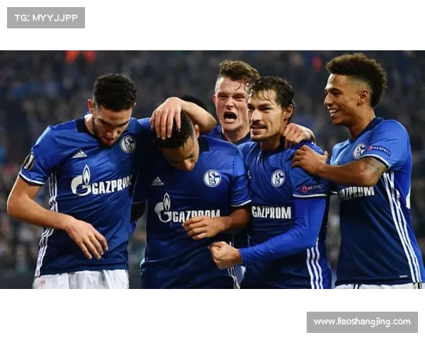 德甲联赛上座率解析:各俱乐部观众热情与球迷文化的深度探讨 德甲联赛上座率解析:各俱乐部观众热情与球迷文化的深度探讨